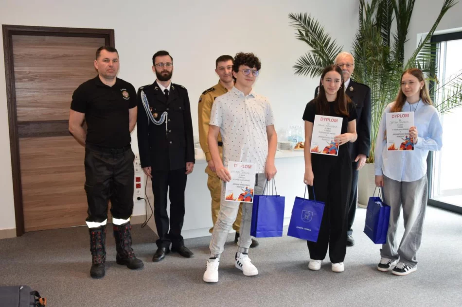 Młodzi wykazali się wiedzą pożarniczą - zdjęcie 4