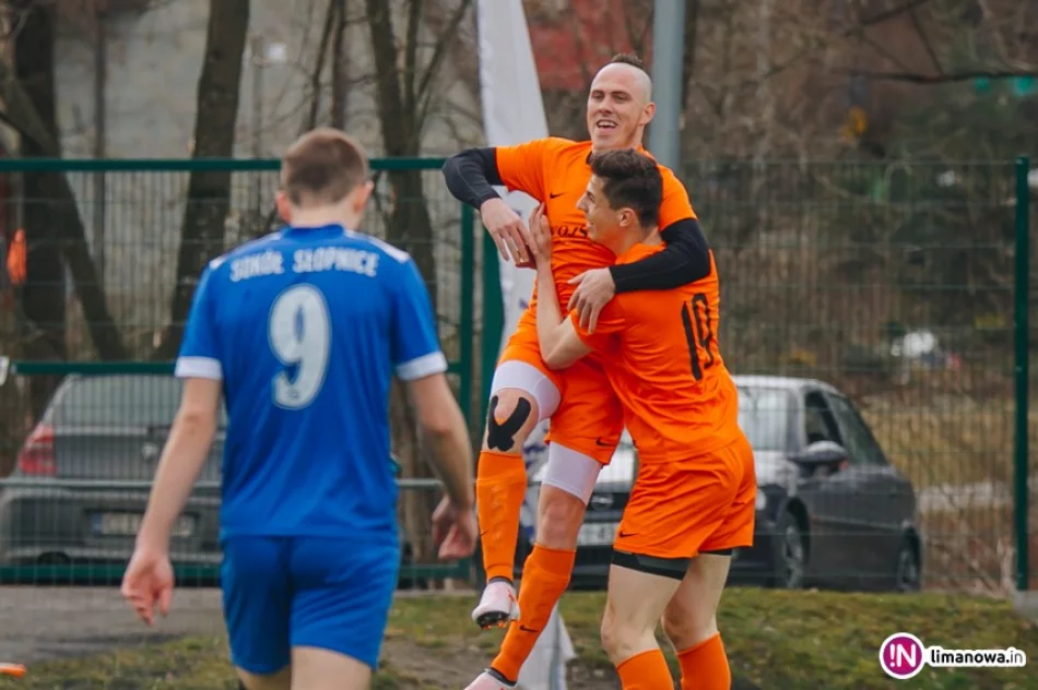 Orkan zerwał z tradycją i zagrał w Wielką Sobotę. Lider ze Szczyrzyca wygrał w Słopnicach (zdjęcia) - zdjęcie 3