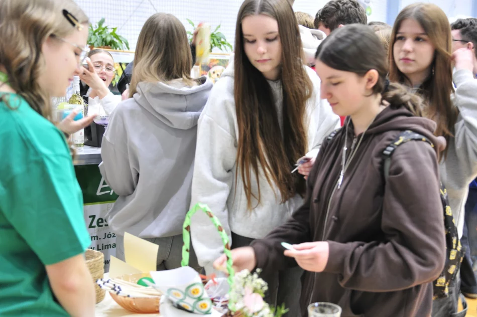 Ponad tysiąc uczniów odwiedziło "Ekonoma" (ZDJĘCIA) - zdjęcie 17