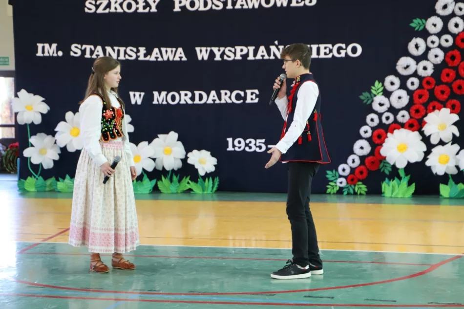 Jubileusz szkoły - placówka ma już 70 lat (ZDJĘCIA) - zdjęcie 13