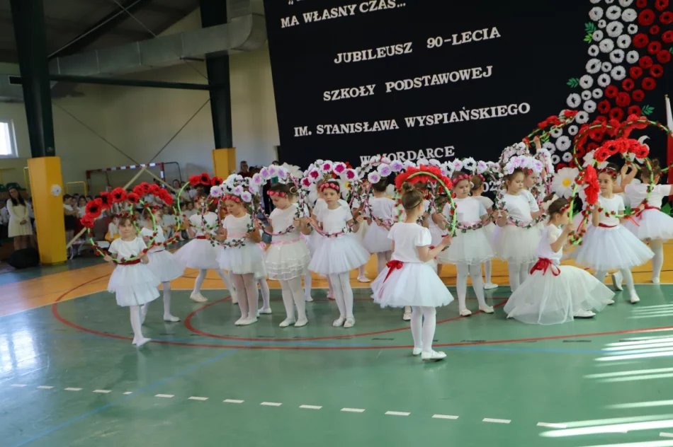Jubileusz szkoły - placówka ma już 70 lat (ZDJĘCIA) - zdjęcie 17