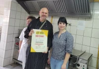 1 miejsce w 9 edycji Klub Pomagania i Niemarnowania WINIARY dla Szkoły Podstawowej nr 2 w Męcinie - zdjęcie główne