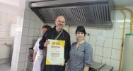 1 miejsce w 9 edycji Klub Pomagania i Niemarnowania WINIARY dla Szkoły Podstawowej nr 2 w Męcinie - zdjęcie 4