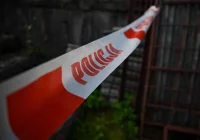 Napastnik z nożem śmiertelnie postrzelony przez policjanta - zdjęcie główne