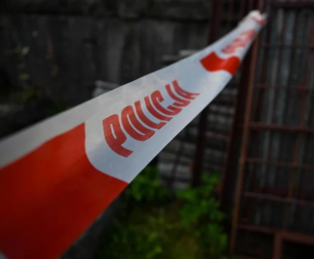 Napastnik z nożem śmiertelnie postrzelony przez policjanta - zdjęcie główne