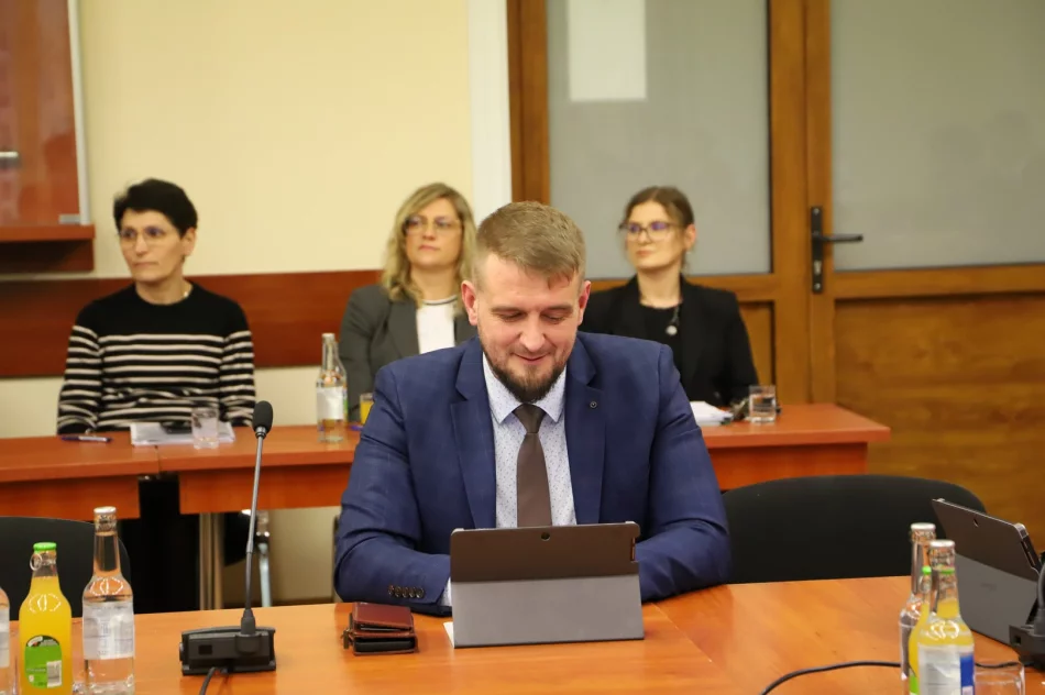 VI sesja Rady Gminy Limanowa IX kadencji - zdjęcie 15