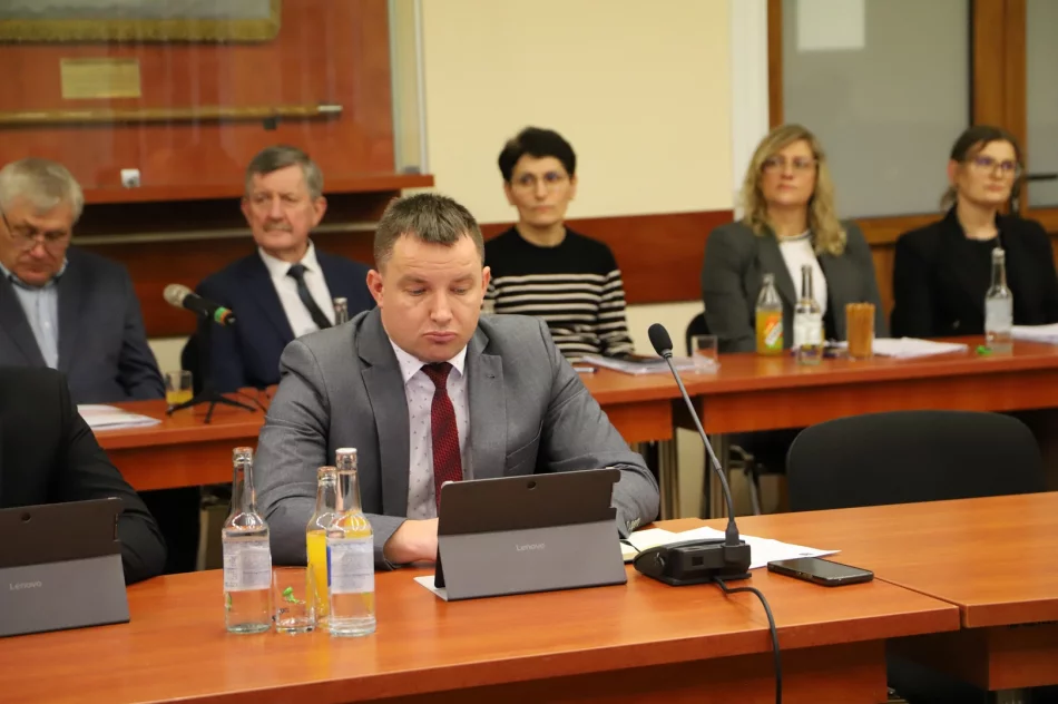 VI sesja Rady Gminy Limanowa IX kadencji - zdjęcie 16