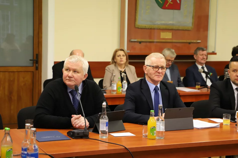 VI sesja Rady Gminy Limanowa IX kadencji - zdjęcie 18