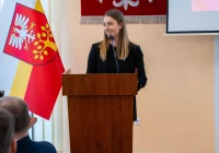 Klaudia Zwolińska z Medalem Honorowym Powiatu Limanowskiego - zdjęcie główne