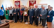 Klaudia Zwolińska z Medalem Honorowym Powiatu Limanowskiego - zdjęcie 4