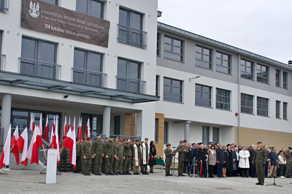 Minister Kosiniak-Kamysz na otwarciu koszar WOT. 114 batalion otrzymał nazwę i patrona - zdjęcie 3