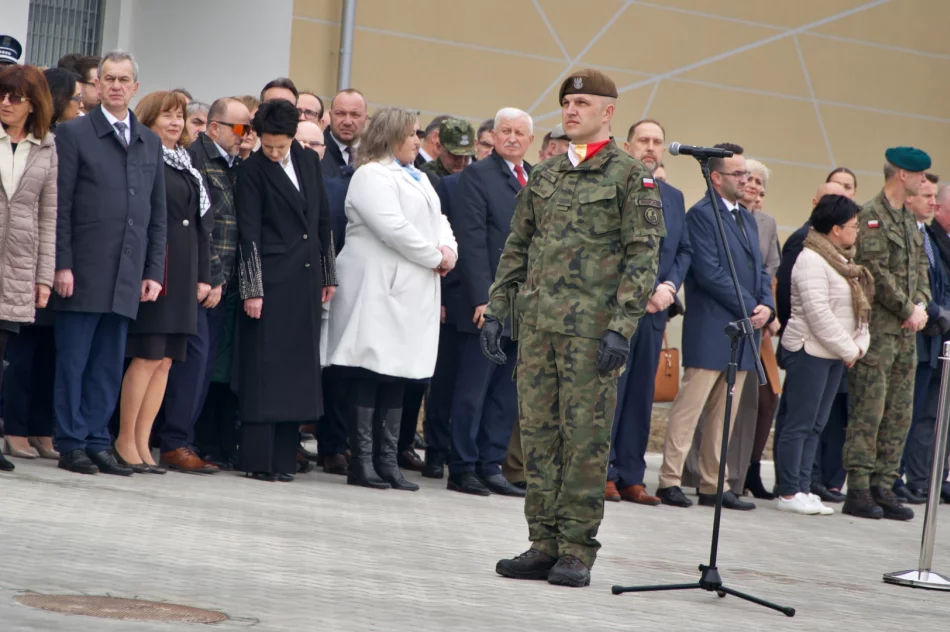 Minister Kosiniak-Kamysz na otwarciu koszar WOT. 114 batalion otrzymał nazwę i patrona - zdjęcie 4