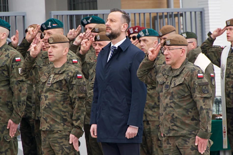 Minister Kosiniak-Kamysz na otwarciu koszar WOT. 114 batalion otrzymał nazwę i patrona - zdjęcie 12