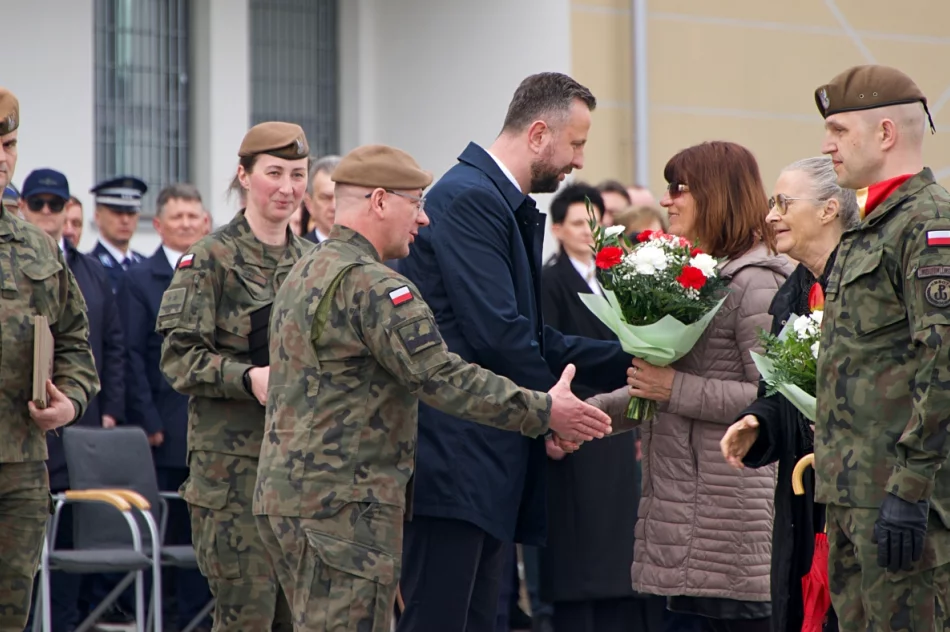 Minister Kosiniak-Kamysz na otwarciu koszar WOT. 114 batalion otrzymał nazwę i patrona - zdjęcie 18