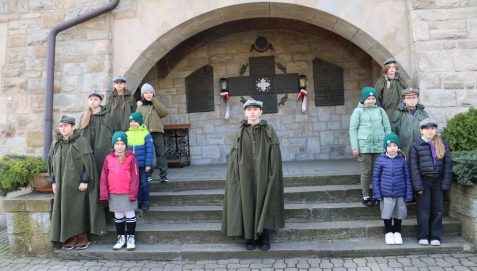 Uroczystość z okazji 85. rocznicy Zbrodni Katyńskiej w Limanowej - zdjęcie 1