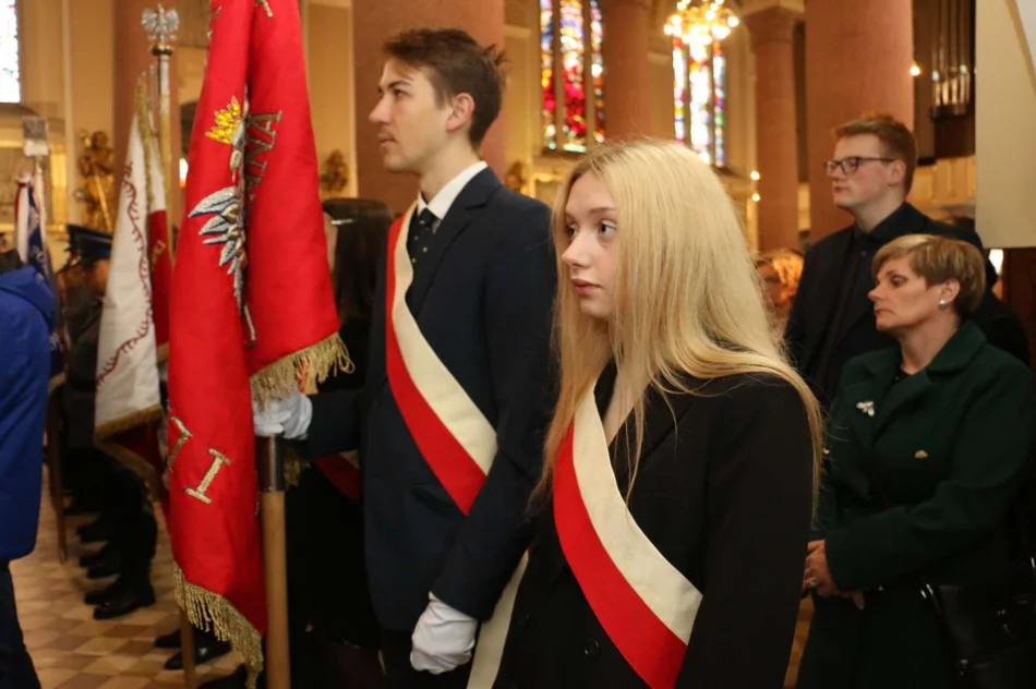 Uroczystość z okazji 85. rocznicy Zbrodni Katyńskiej w Limanowej - zdjęcie 16