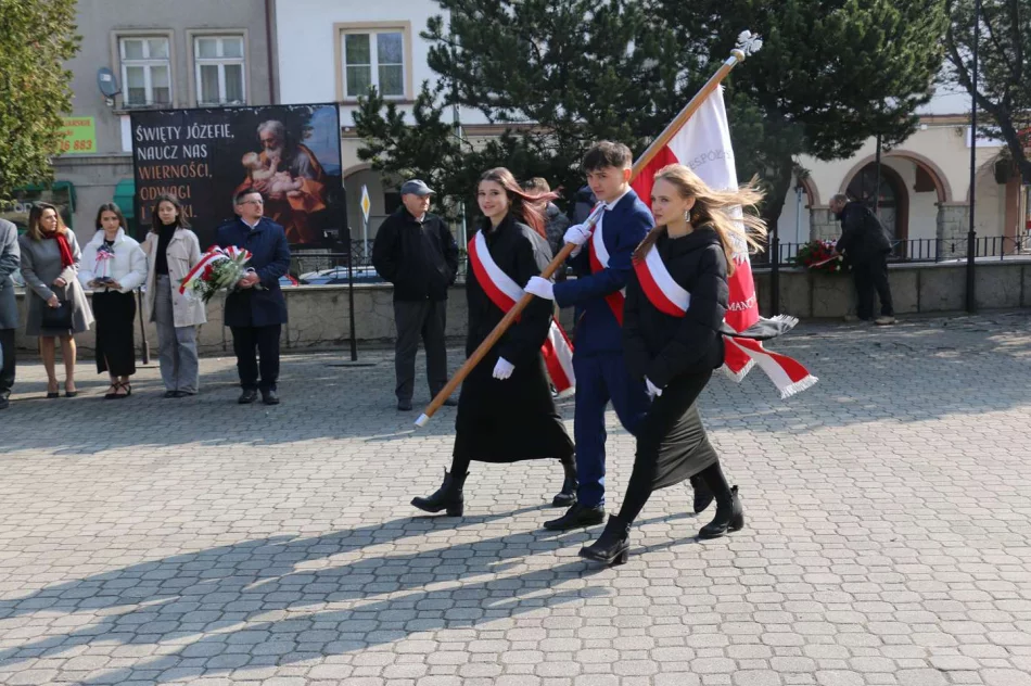 Uroczystość z okazji 85. rocznicy Zbrodni Katyńskiej w Limanowej - zdjęcie 19
