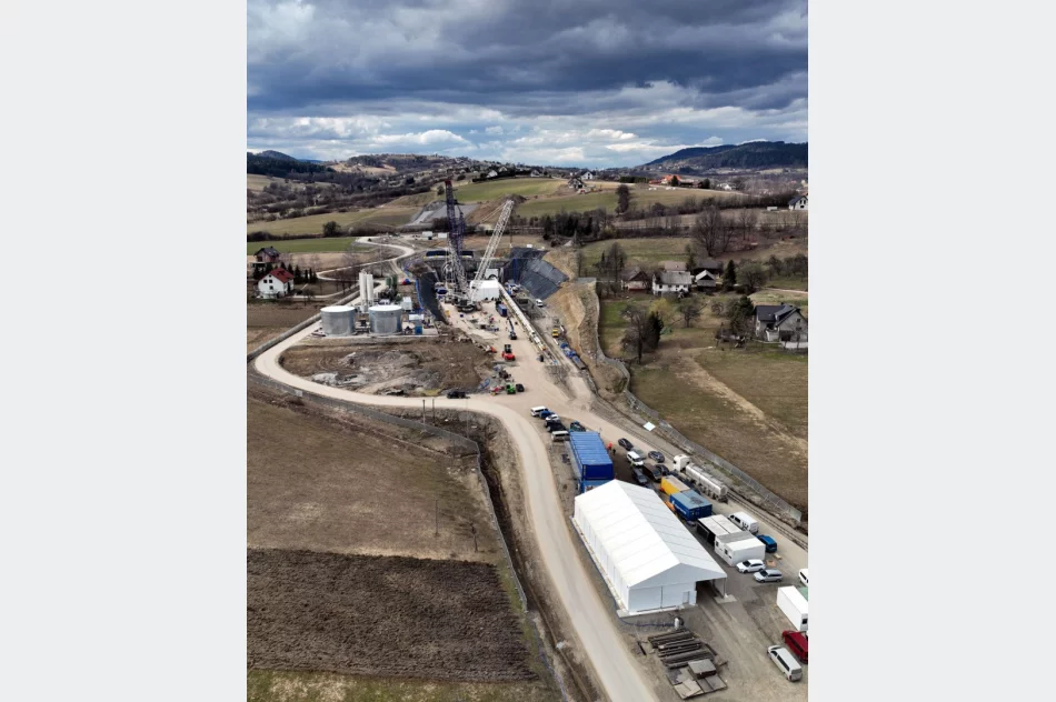 „Kinga” rozpoczęła drążenie najdłuższego tunelu kolejowego w Polsce - zdjęcie 2