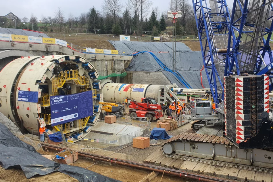 „Kinga” rozpoczęła drążenie najdłuższego tunelu kolejowego w Polsce - zdjęcie 6