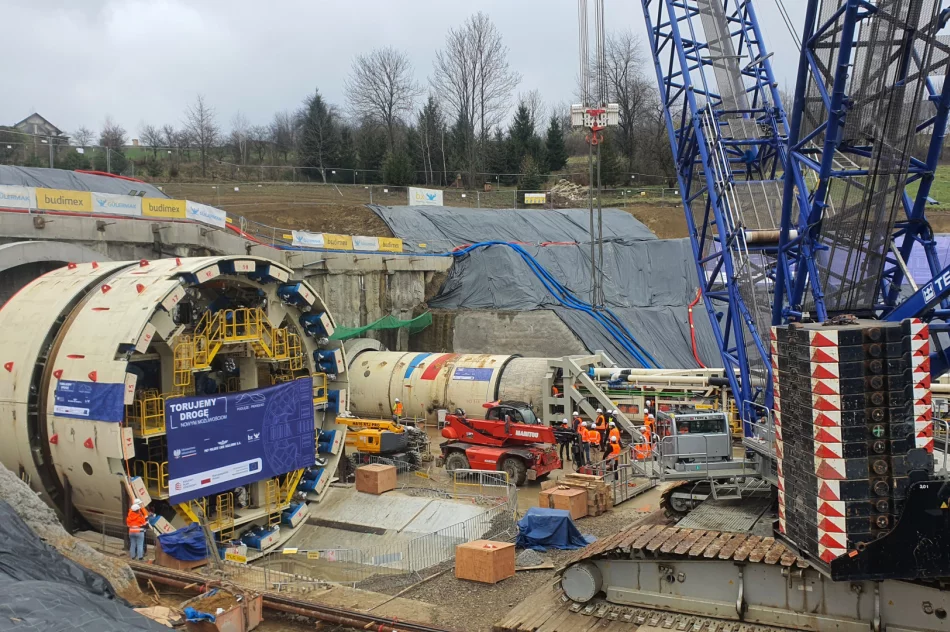 „Kinga” rozpoczęła drążenie najdłuższego tunelu kolejowego w Polsce - zdjęcie 13