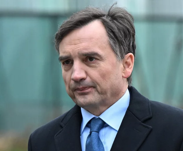 Obrońcy Ziobry: sąd do 5 lutego odroczył posiedzenie ws. wniosku o areszt dla b. szefa MS - zdjęcie główne