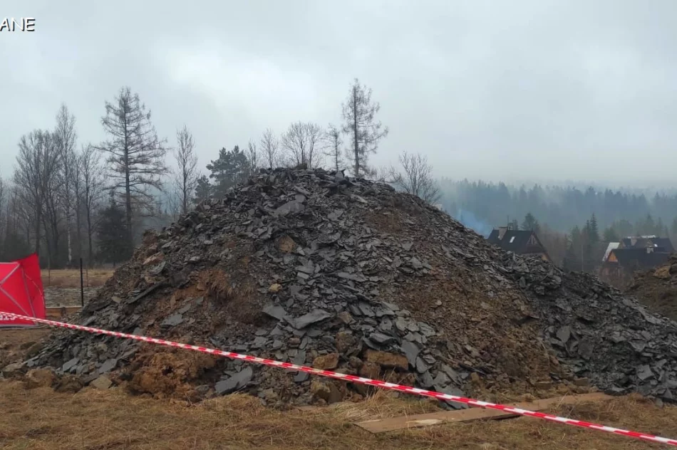 Tragiczny wypadek podczas prac ziemnych. Nie żyje 40-letni mężczyzna - zdjęcie 2