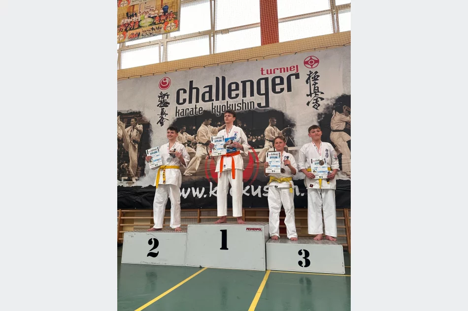 17 medali dla zawodników Limanowskiego Klubu Kyokushin Karate na mini Challenger 2025 w Chrząstowicach - zdjęcie 9