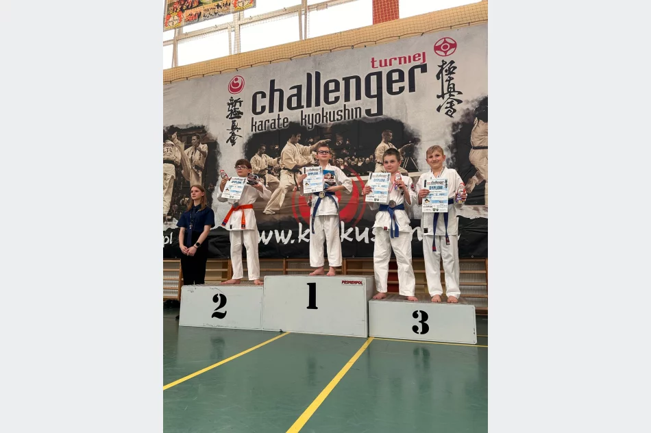 17 medali dla zawodników Limanowskiego Klubu Kyokushin Karate na mini Challenger 2025 w Chrząstowicach - zdjęcie 12