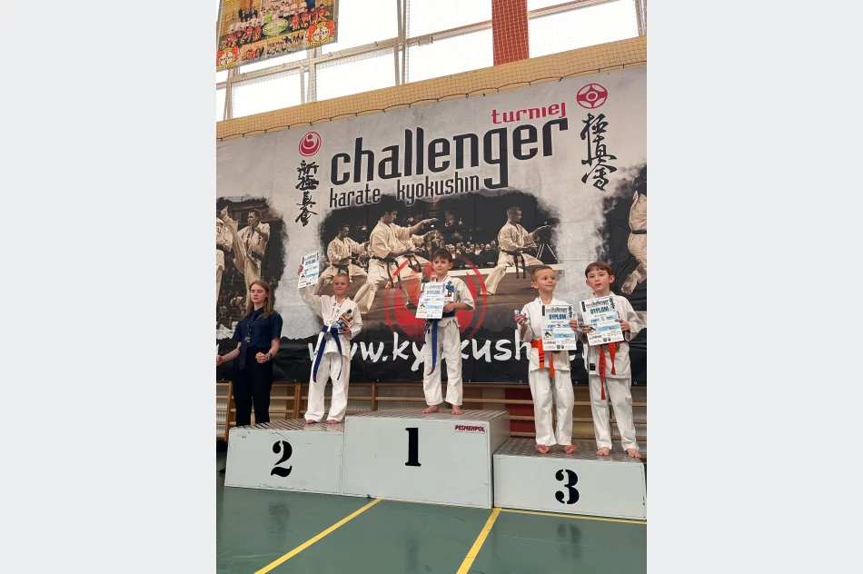 17 medali dla zawodników Limanowskiego Klubu Kyokushin Karate na mini Challenger 2025 w Chrząstowicach - zdjęcie 13