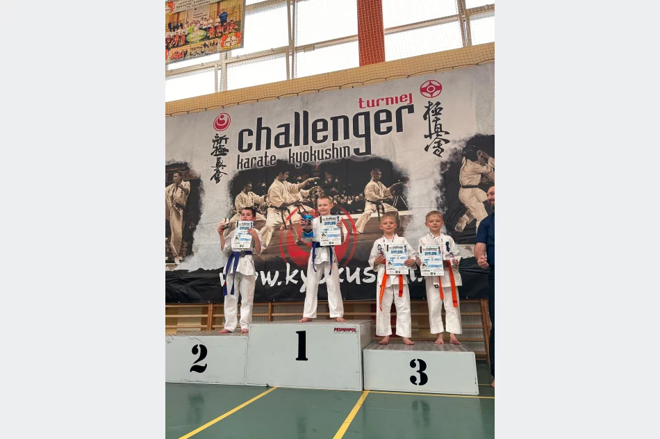 17 medali dla zawodników Limanowskiego Klubu Kyokushin Karate na mini Challenger 2025 w Chrząstowicach - zdjęcie 15