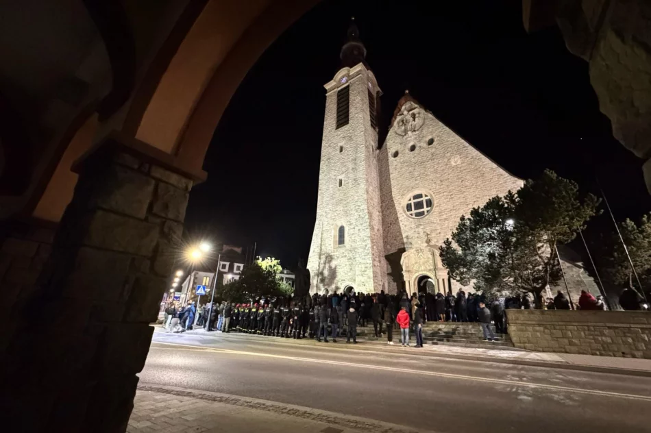 "Barka" zabrzmiała na rynku. Limanowianie uczcili 20. rocznicę śmierci Jana Pawła II (ZDJĘCIA, WIDEO) - zdjęcie 10