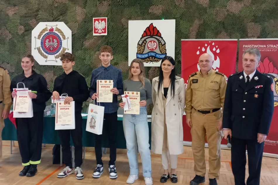 Powiatowy finał turnieju wiedzy pożarniczej - zdjęcie 7