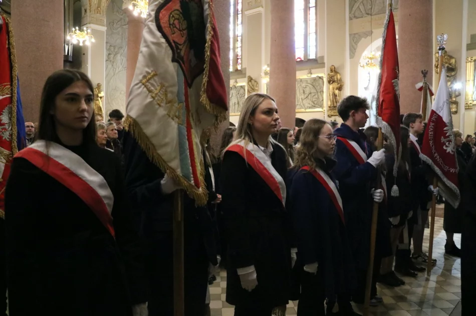 Uczczono pamięć ofiar Zbrodni Katyńskiej (ZDJĘCIA) - zdjęcie 4