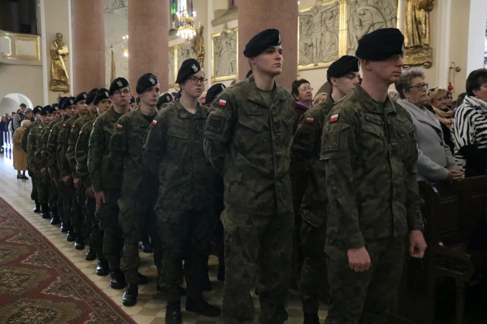 Uczczono pamięć ofiar Zbrodni Katyńskiej (ZDJĘCIA) - zdjęcie 5