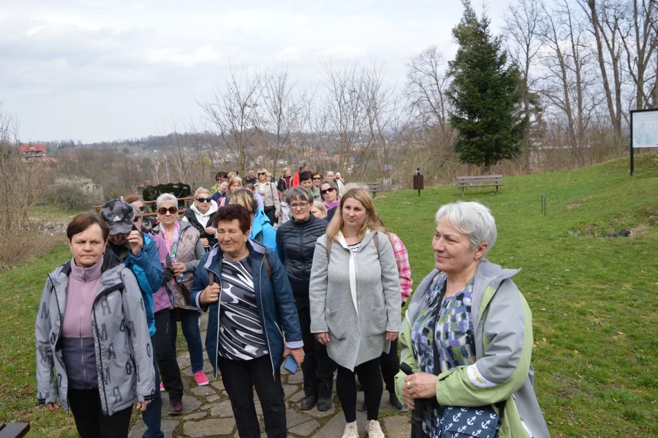 Mieszkańcy odkrywali uroki Pogórza Wiśnickiego - zdjęcie 5