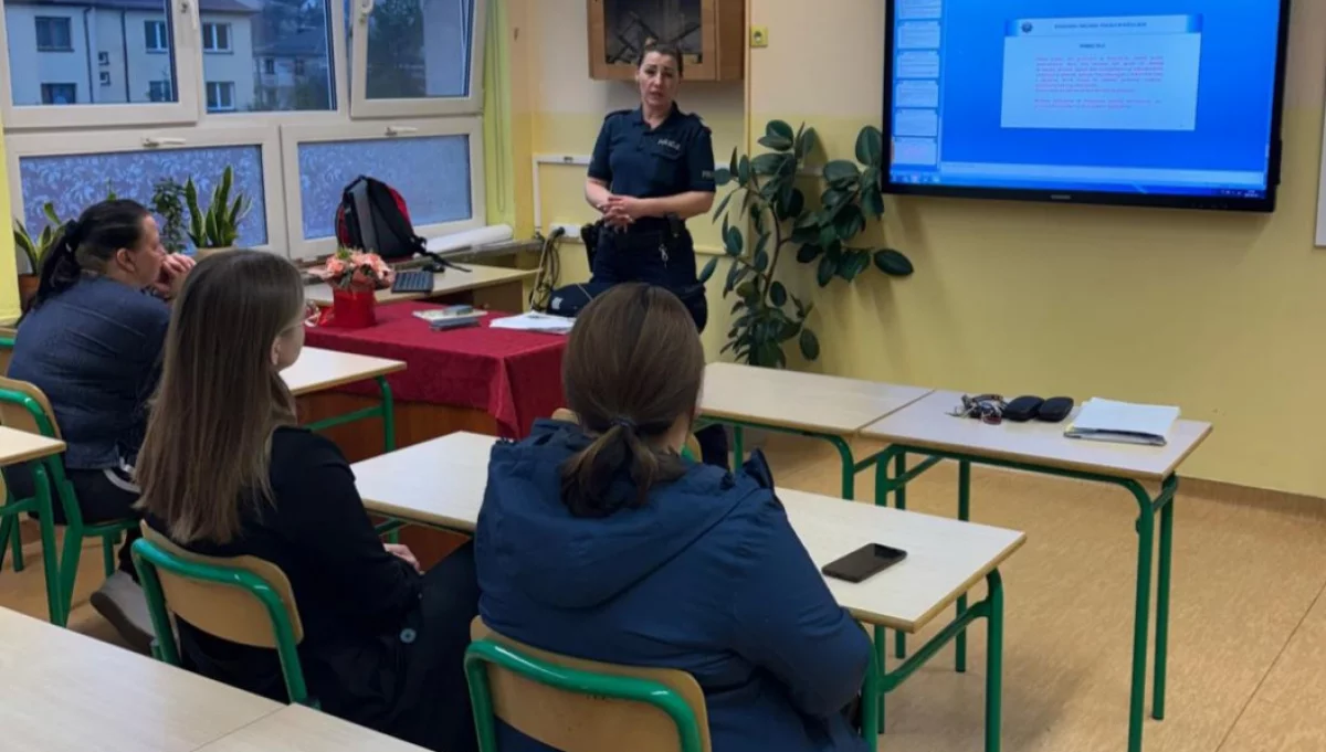 Policjantka na wywiadówce