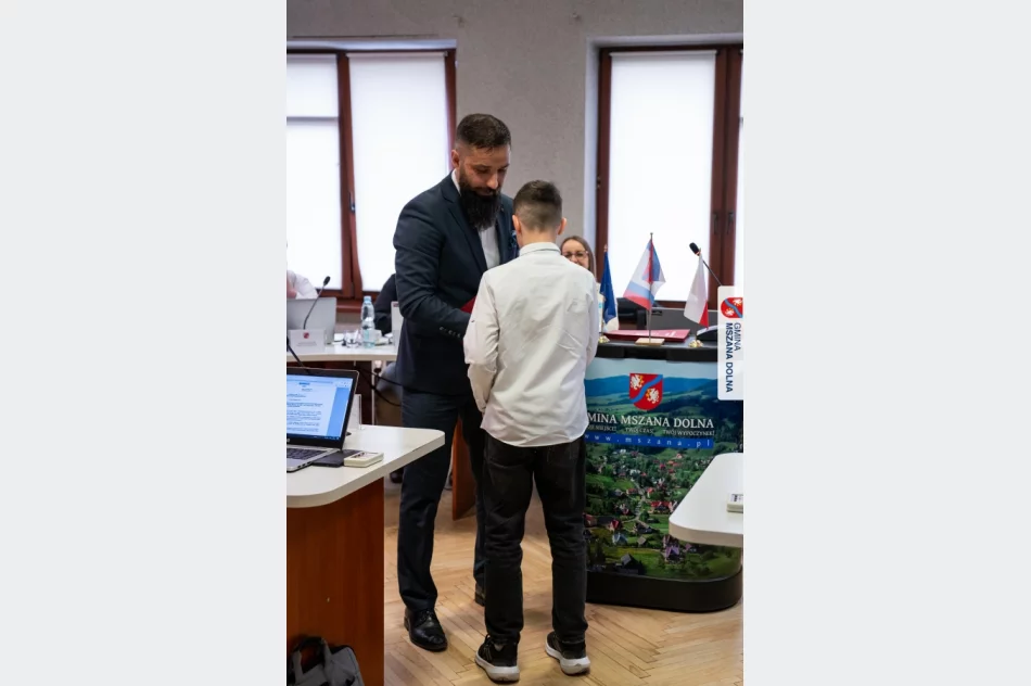 Władze gminy nagrodziły sportowców - zdjęcie 8