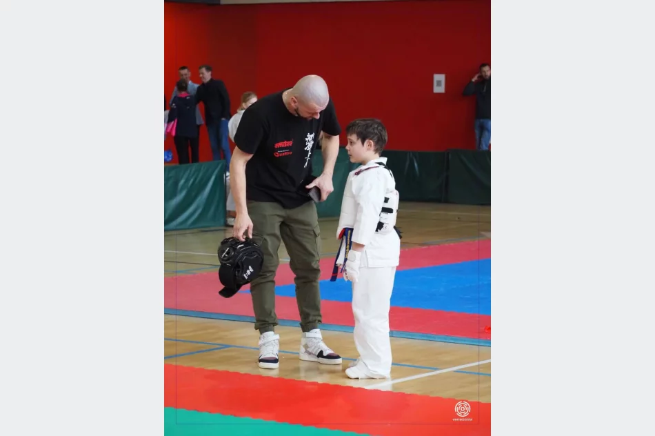 Sukces zawodników z Klubu Karate Kyokushin Stara Wieś na turnieju w Brzostku - zdjęcie 2
