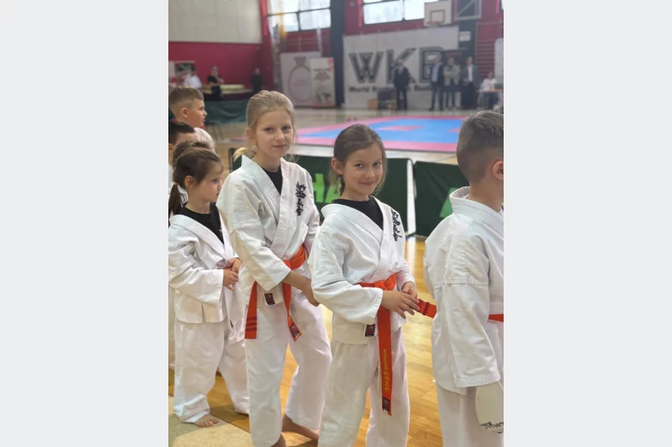 Sukces zawodników z Klubu Karate Kyokushin Stara Wieś na turnieju w Brzostku - zdjęcie 3