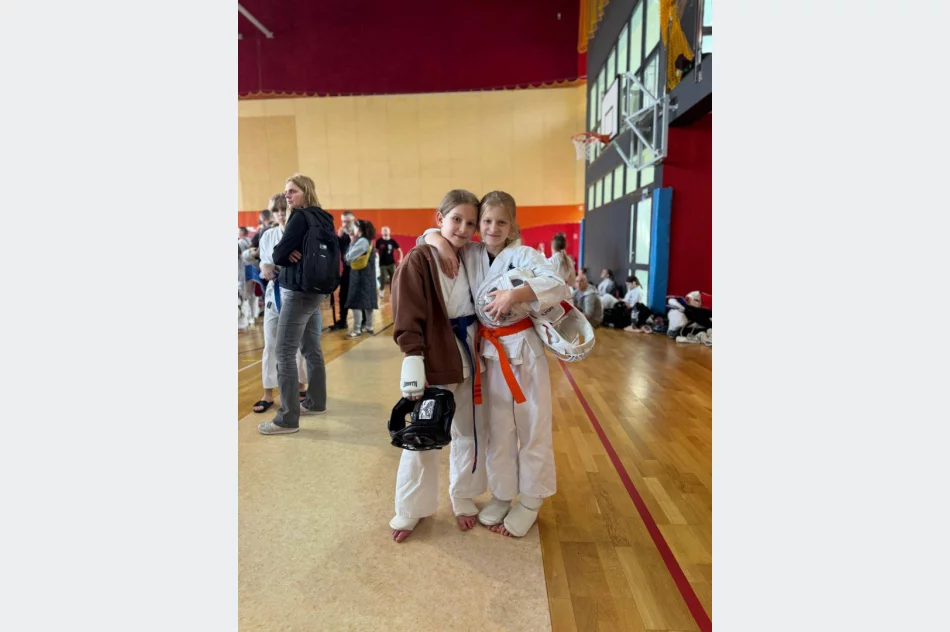 Sukces zawodników z Klubu Karate Kyokushin Stara Wieś na turnieju w Brzostku - zdjęcie 7
