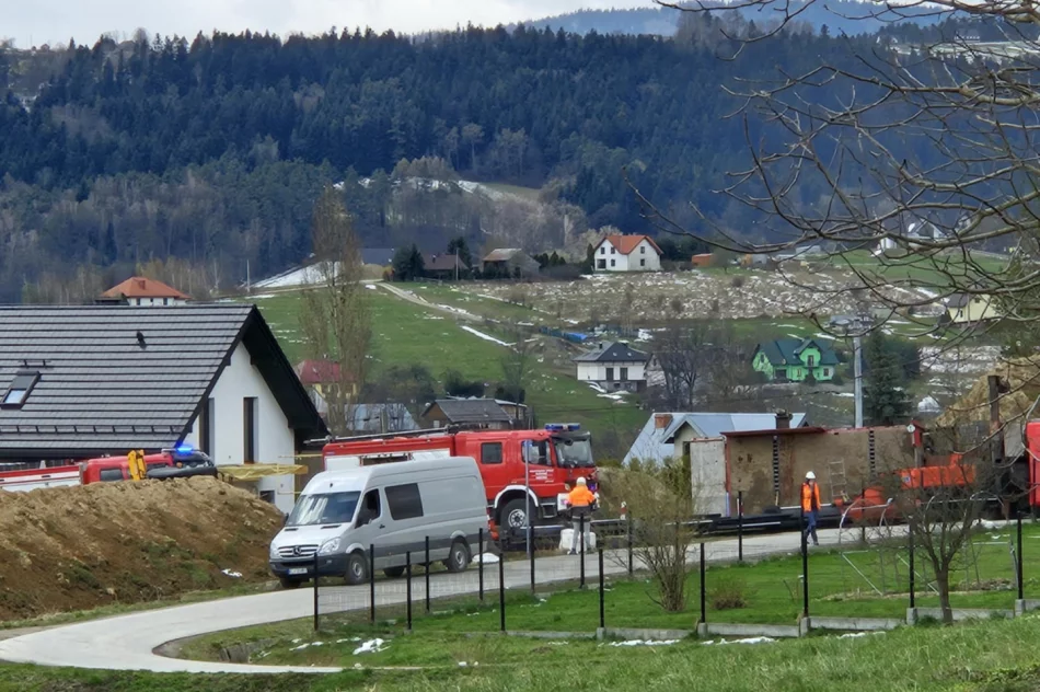Ciężarówka przewróciła się podczas pracy HDS - zdjęcie 4