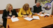 Podpisano umowę na budowę chodnika przy ulicy Polnej - zdjęcie 2
