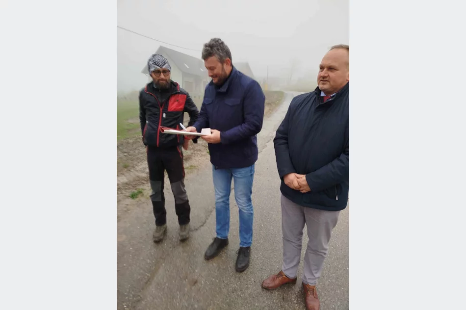 Przekazanie placu budowy pod remont drogi w Starej Wsi - zdjęcie 2