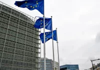 UE podjęła decyzję o nałożeniu ceł odwetowych na USA - zdjęcie główne