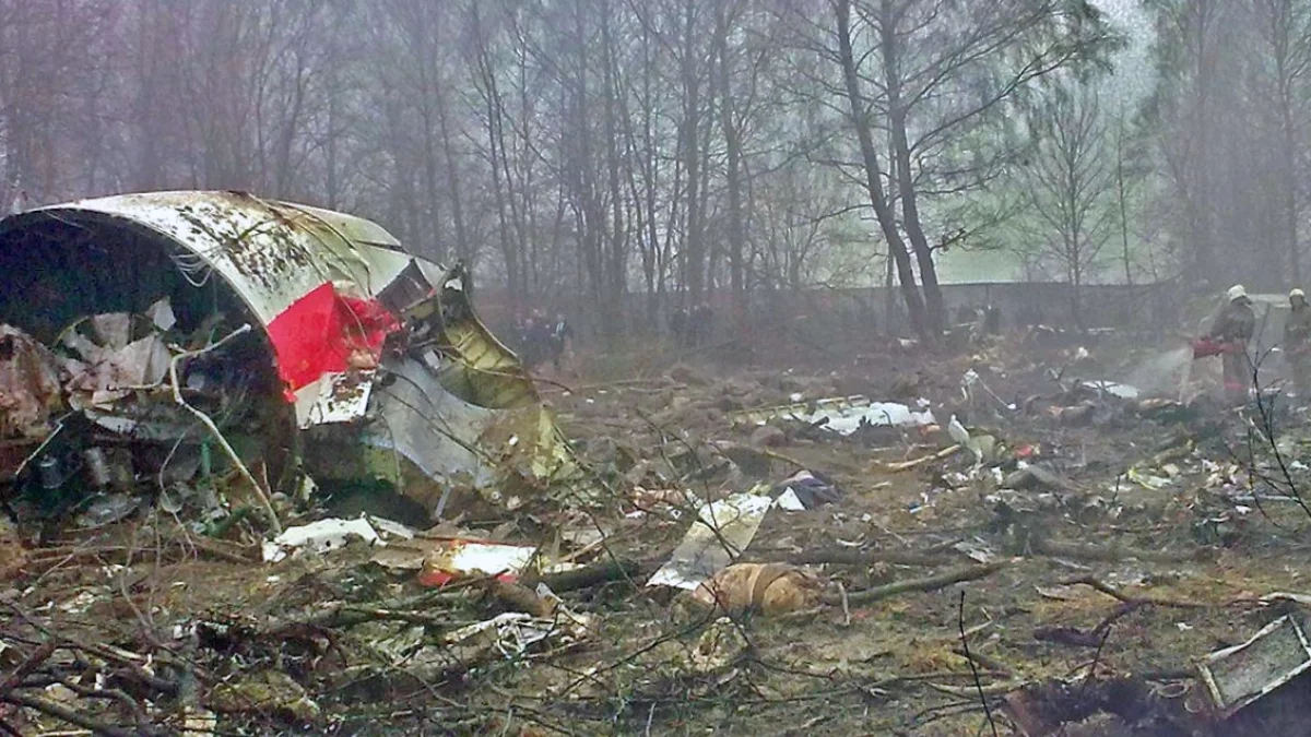 16 lat od katastrofy smoleńskiej: 2 tysiące tomów akt, tysiąc świadków i kilkaset opinii biegłych