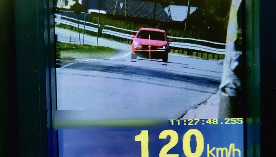 Rekordzista jechał 120 km/h w terenie zabudowanym - zdjęcie 1