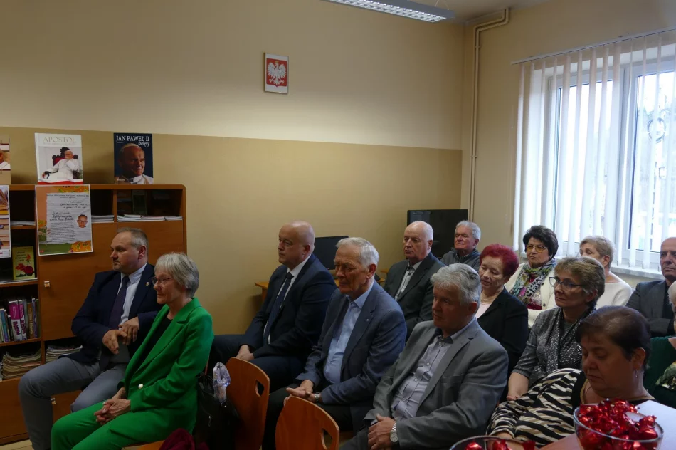 Spotkanie autorskie z Józefem Michalikiem „Refleksje nad życiem" - zdjęcie 6