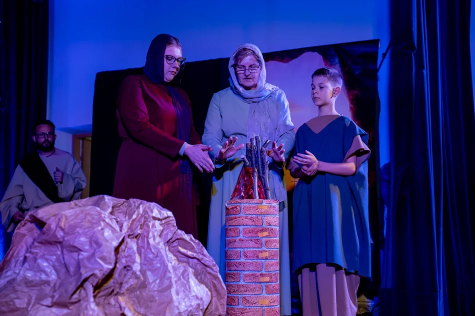 Misterium Męki Pańskiej zgromadziło kilkuset widzów (ZDJĘCIA) - zdjęcie 14