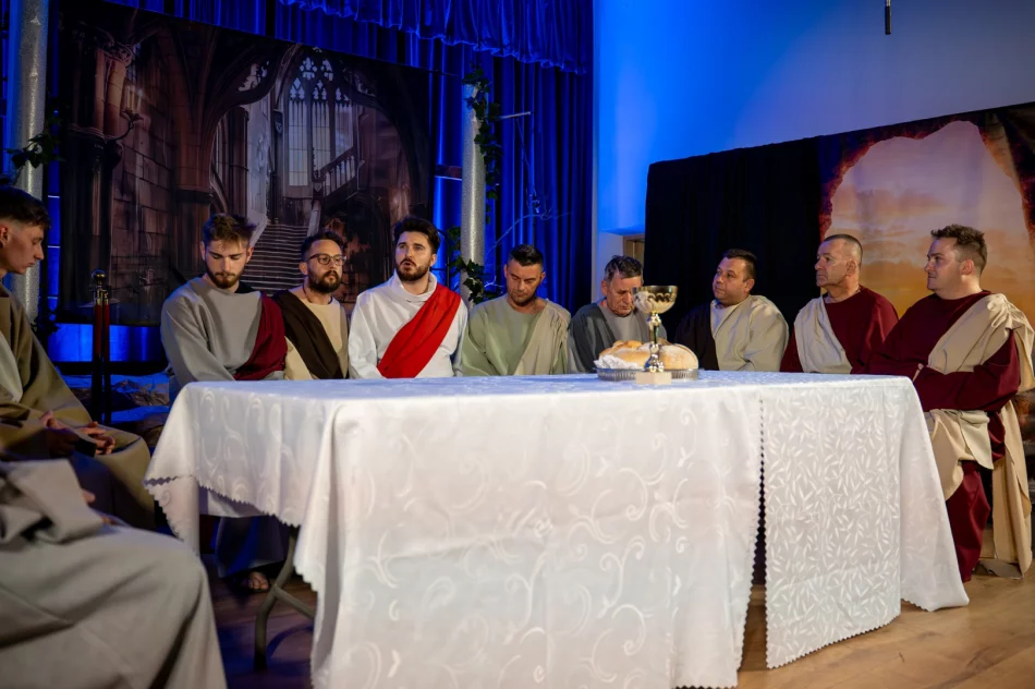 Misterium Męki Pańskiej zgromadziło kilkuset widzów (ZDJĘCIA) - zdjęcie 17