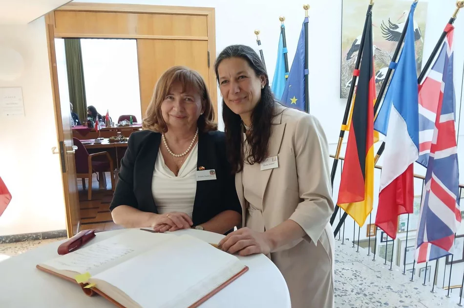 Delegacja z wizytą w partnerskim mieście  - zdjęcie 7